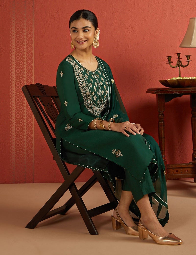 كاري طقم كورتا نسائي – ملابس مريحة يومية - Image 3